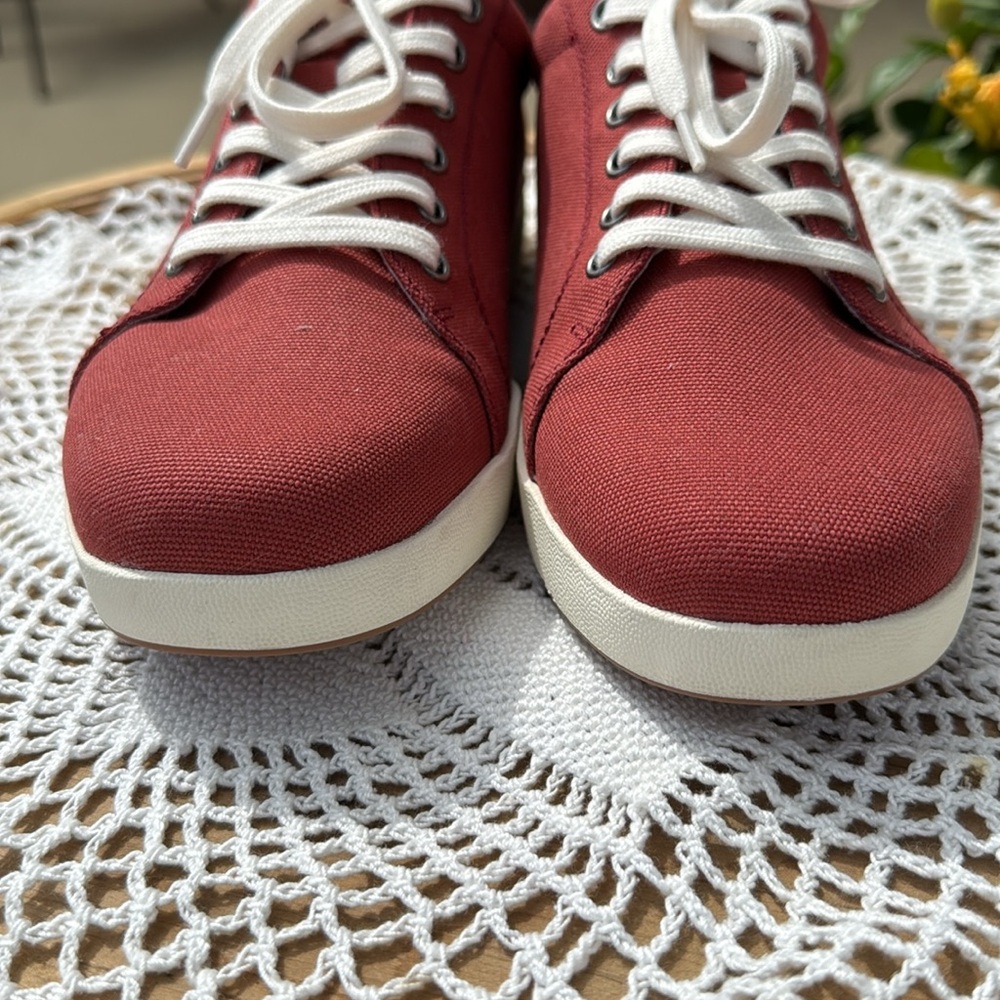 ABEO NWOT Women's Red Canvas Sneakers - Picture 7 of 9